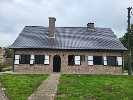 Rustig gelegen woning met 5 slaapkamers - Foto 2