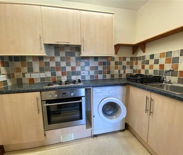 2 bedroom flat to rent - Photo 6