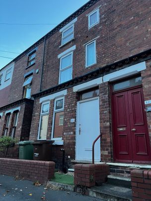 Wesley Street Room 3 - Photo 1