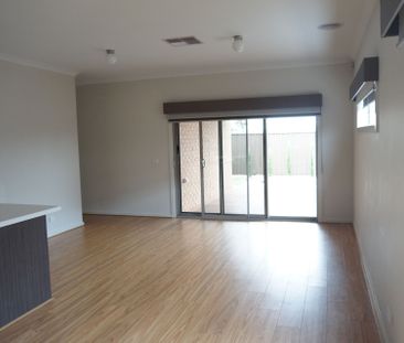 FOUR BEDROOM HOME - Photo 4