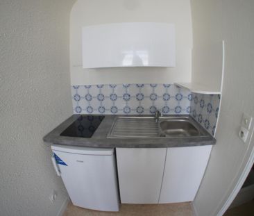Location Appartement 1 pièce 14m² ANGERS 49100 - Photo 2
