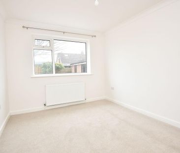 2 bedroom semi-detached bungalow to rent - Photo 2