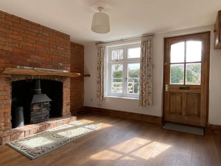 Holt Cottage, Brightwalton, Newbury - Photo 2