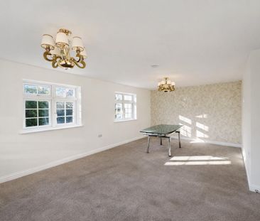 4 bedroom Bungalow To Let Total Size: 1636 SQ FT - Photo 1