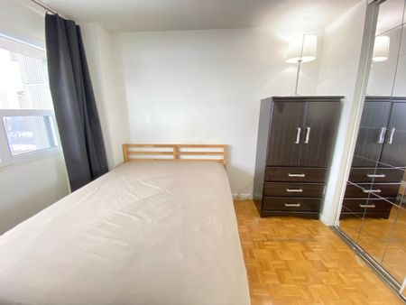 For Lease - 100 Leeward Glenway N/A Unit# 912, Toronto, Ontario - Photo 4