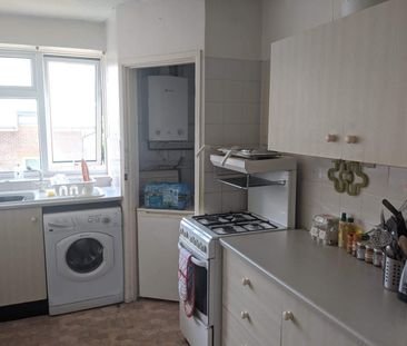 2 Bed Maisonette, Highfield Lane, SO17 - Photo 1