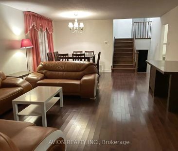 Detached Home For Lease | W9255030 - Photo 1