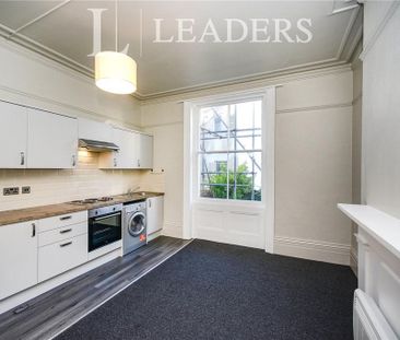 Studio to rent - Photo 6