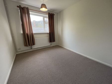 2 Bedroom Bungalow - Photo 3