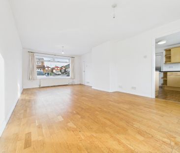 3 bedroom detached house to rent - Photo 3