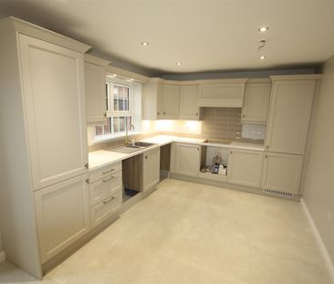 16 Montalto Manor, Lisburn Road, - Photo 6