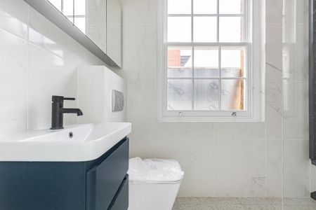 4 bedroom detached house to rent - Photo 2