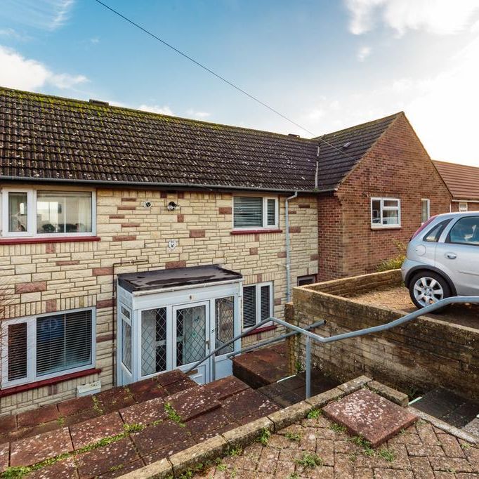 4 bedroom semi-detached house to rent - Photo 1