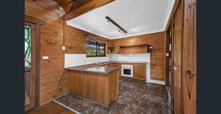 TIDY 3 BEDROOM HOME IN NANA GLEN - Photo 4