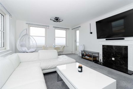 3 bedroom flat to rent - Photo 2