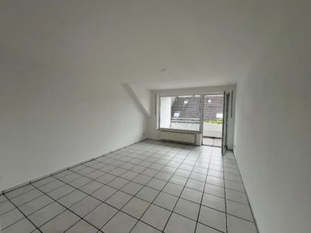 Helle Dachgeschosswohnung mit Balkon, ca. 62,41 m² in Dortmund-Marten zu vermieten! - Foto 2