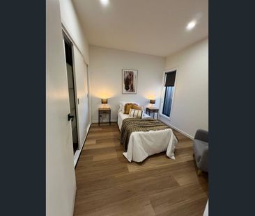 Near new Home for your Family in Thornhill Park!!! - Photo 3