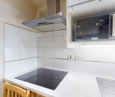 Studio to rent - Photo 5