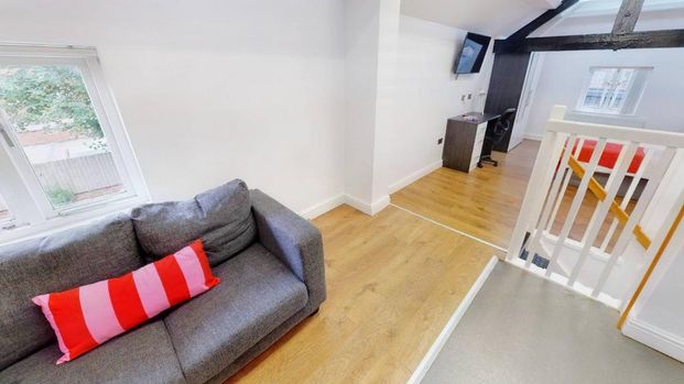 Studio to rent - Photo 1