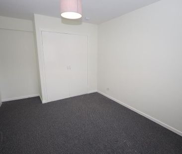 95 Bleach Green Avenue, Newtownabbey, BT37 0BZ - Photo 2