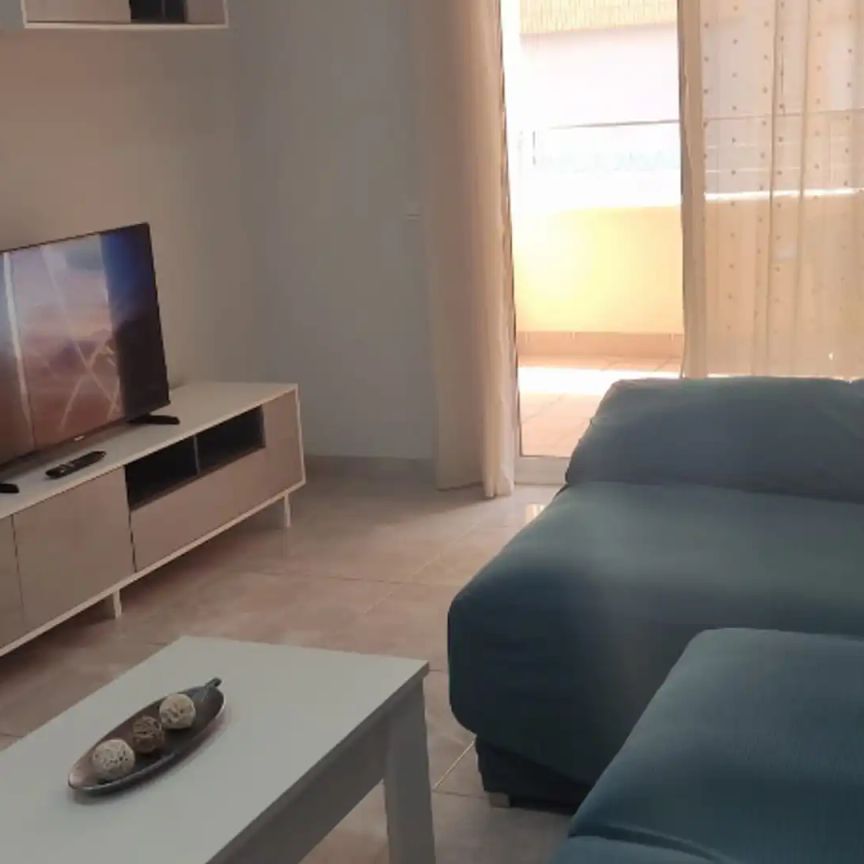 Piso de alquiler en Calle Edimburgo, 78, Aguadulce Sur - Photo 1