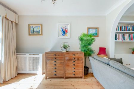 4 Bed, House - Photo 4