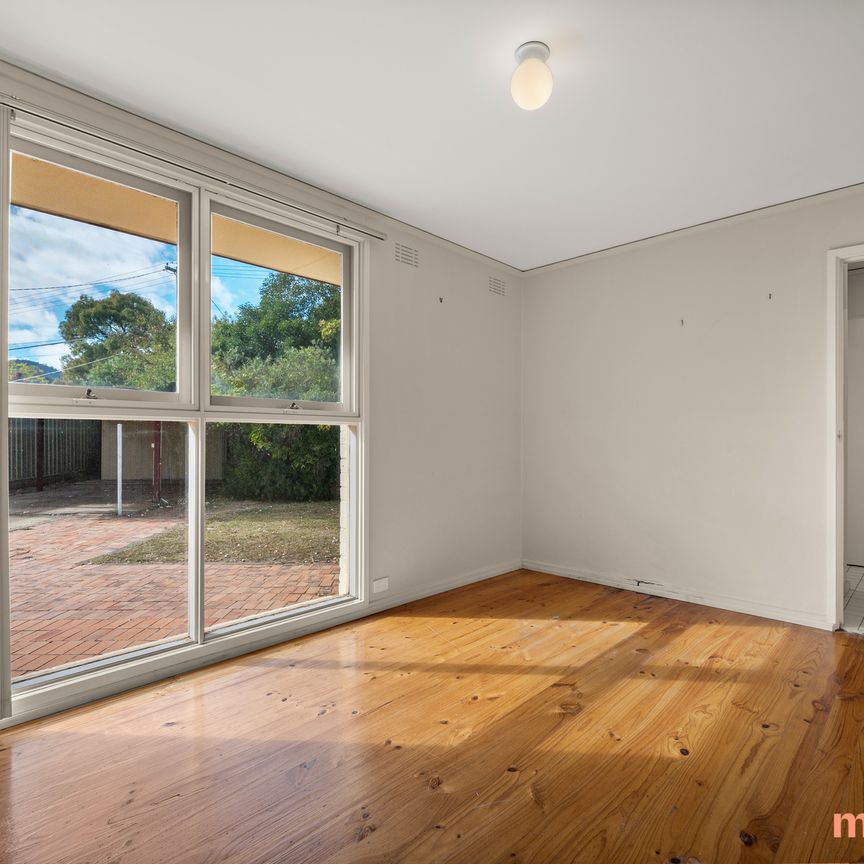 10 Winderyer Street, Watson ACT 2602 - House For Rent | Domain - Photo 1