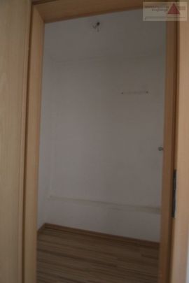 Schicke Dachgeschoss-Wohnung im Herzen von Aue zu vermieten! - Foto 1