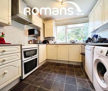 Ashdown Avenue, Farnborough, GU14 - Photo 3