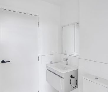 One bedroom apartment! - Photo 2