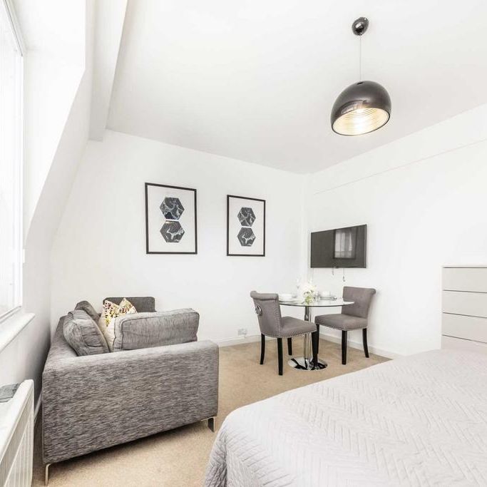 Studio to rent - Photo 1