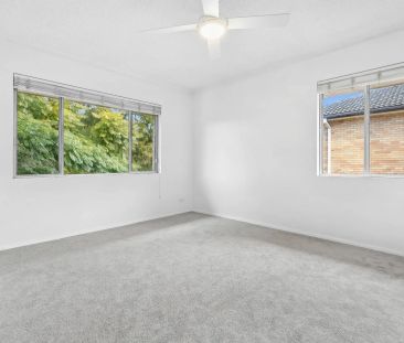 Relaxed Coastal Living in Prime Location - Photo 5