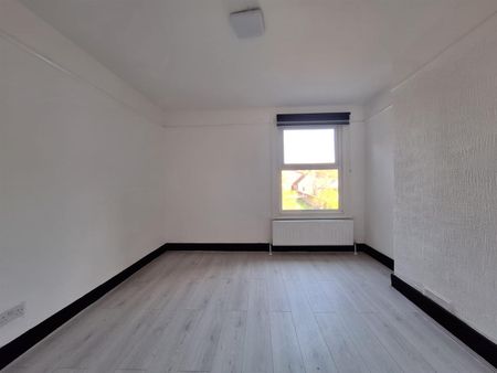 St. Lukes Road, Maidstone ME14, London - Photo 2