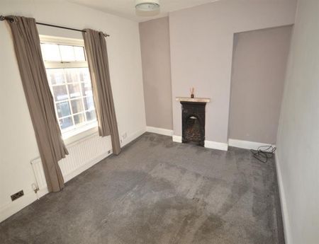 2 Bedroom End Terrace To Let - Photo 2