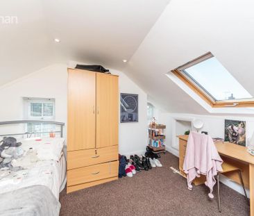 5 bedroom end of terrace house to rent - Photo 4