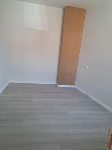 1 to 3 kamers beschikbaar - Photo 2