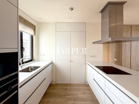 2 room luxury penthouse for rent in Barcelona, Spain - Photo 3