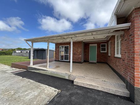 Modern living in Whanganui East - Photo 4