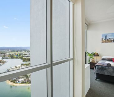 RESORT LIVING IN THE HEART OF SURFERS PARADISE! - Photo 3