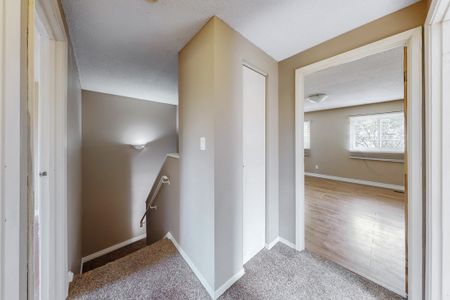 For Lease - 703 Middleton Crescent, Milton, Ontario - Photo 3