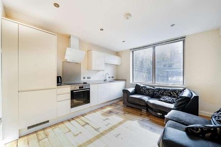 Cleeve Road, Leatherhead, KT22 - Photo 4