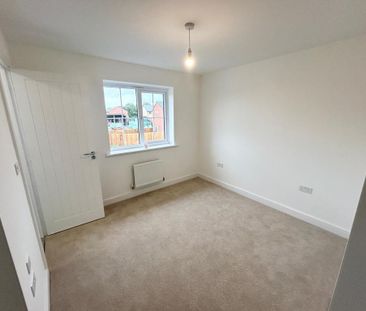 3 bedroom semi-detached house to rent - Photo 3