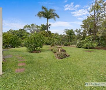 Large Dual Living Family Home - Photo 6