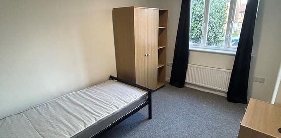 1 bedroom house of multiple occupation to rent - Photo 2