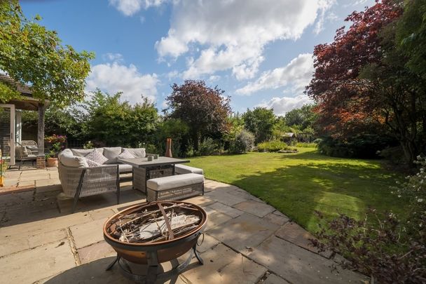 4 bedroom detached house to rent - Photo 1