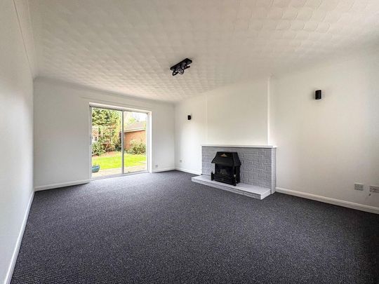 4 bedroom detached house to rent - Photo 1