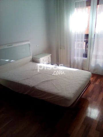 Piso en alquiler en Calle del Ferrocarril - Photo 3