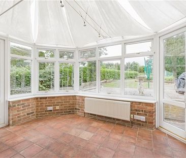 Chapel Road, Flamstead, AL3 8DB - Photo 2