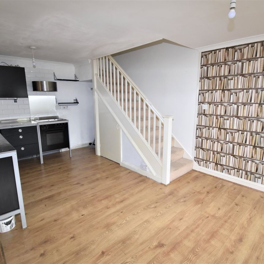 Link Detached House to rent - St. Clements Close, Gravesend, DA11 - Photo 1