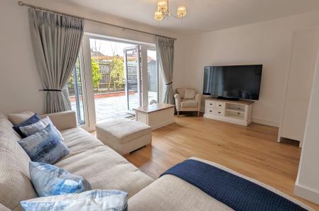 Hoad Crescent, Woking - 4 bedrooms Property for lettings - Seymours - Photo 5